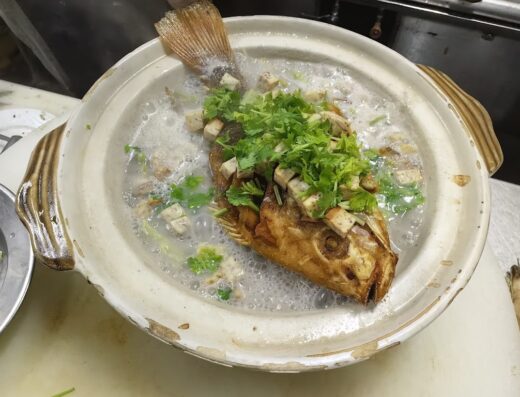 26蒸鱼头面饭馆