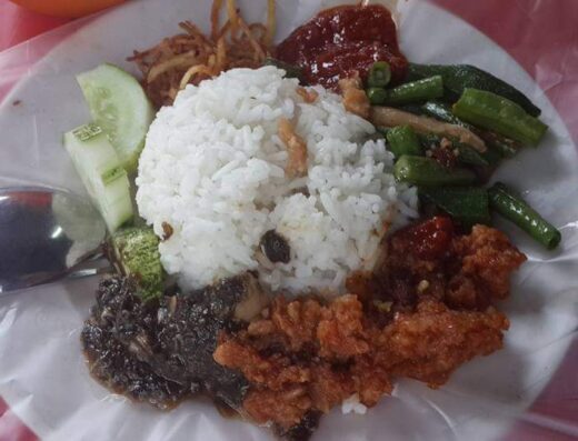 Blue Roof Veggie / Vegan Stall