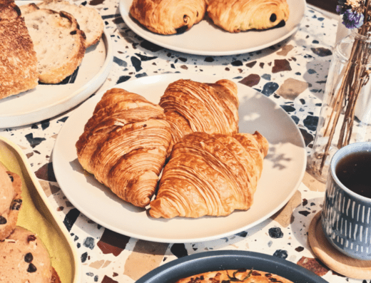 Divini Pastry | Biscotti • Coffee • Sandwiches & Wraps • Dessert • Cakes • Pastries