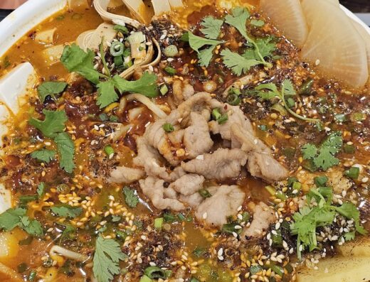 QHouse 港湾茶餐厅 • Anggun City