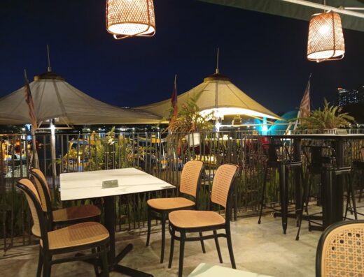 White & Black Lakeside ( HALAL ) – Tomahawk & Beef Wellington In KL – Western Cuisines