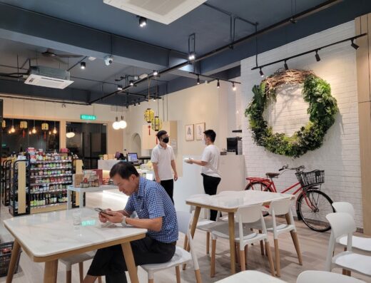 Yes Natural (Vegetarian Cafe)