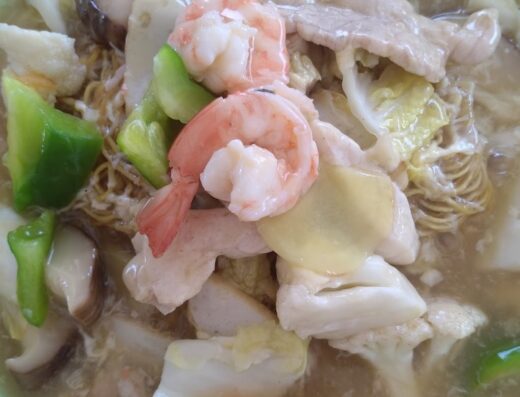 Kah Kakilang Kopitiam 自己人茶餐室