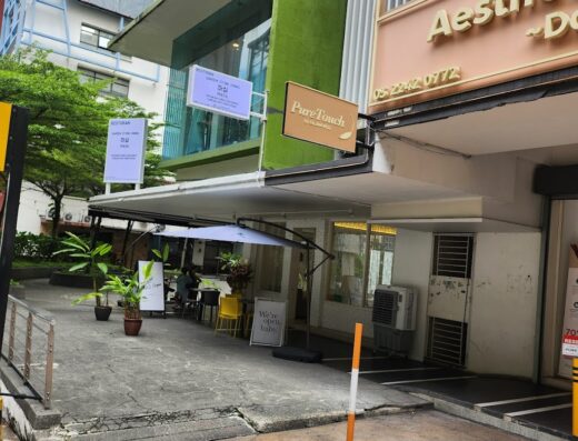 Garden Stone Dining. Masil