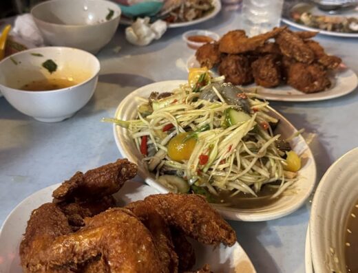 Mae Porn Khao Kha Moo Thaifood