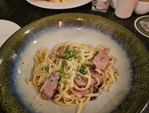 P8 MARINA WAVES BISTRO