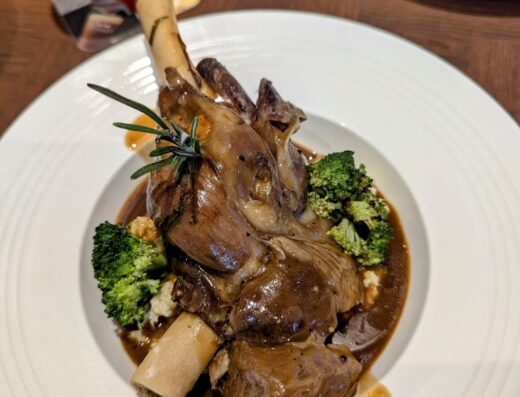 Restoran Cinnamon (Santorini Mediterranean Bar & Grill)