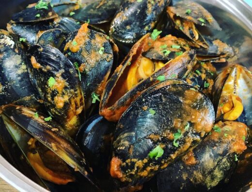 Shucked Oyster And Seafood Bar • Publika