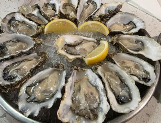 Shucked Oyster And Seafood Bar • Publika