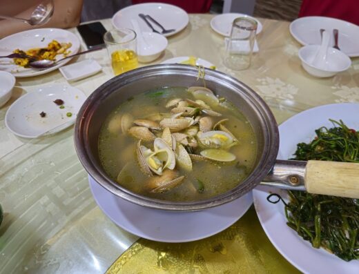 Lala Chong Seafood Village (Ara Damansara)